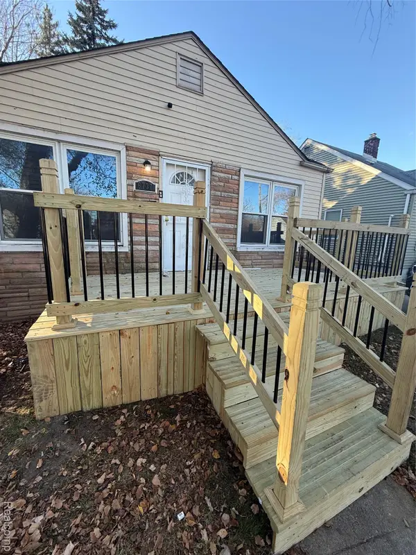 6737 Warwick Street, Detroit, MI 48228