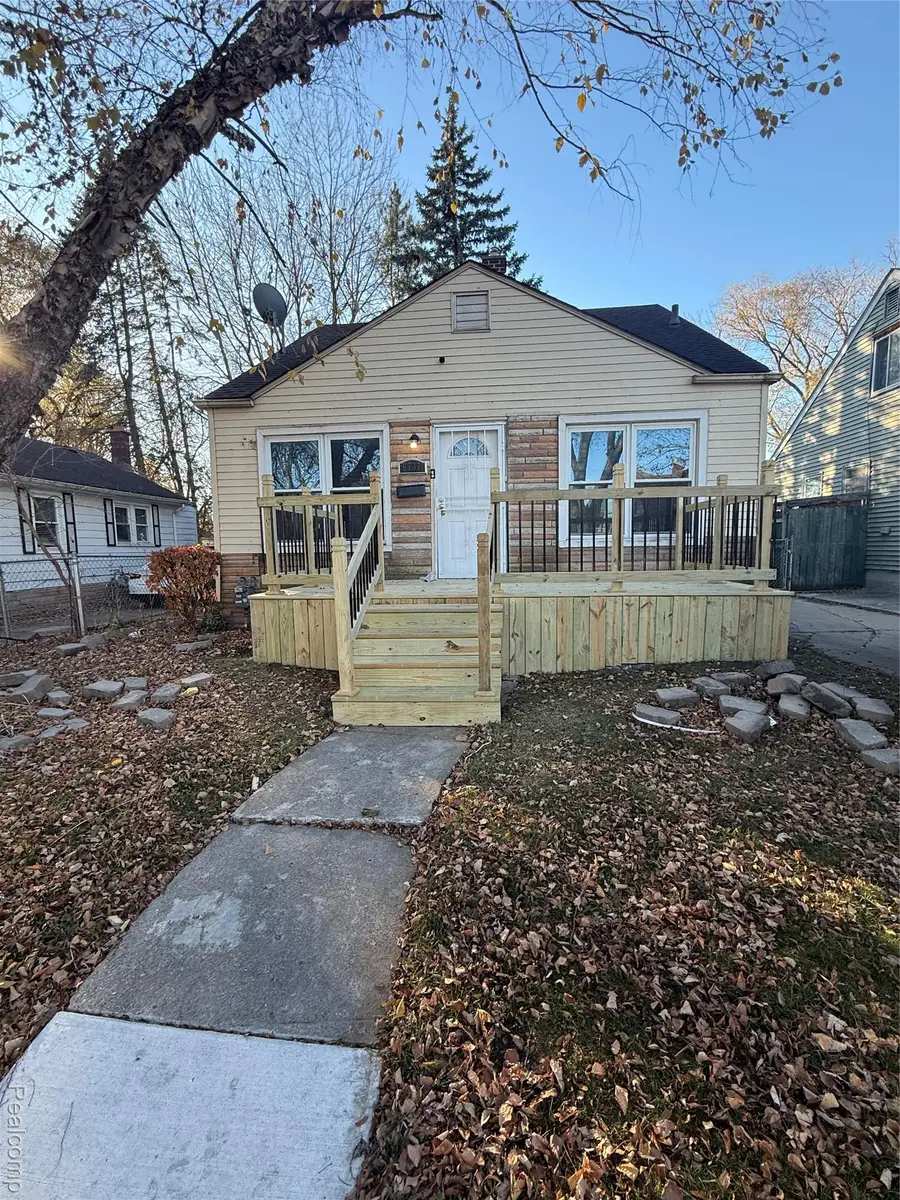 6737 Warwick Street, Detroit, MI 48228 - #2