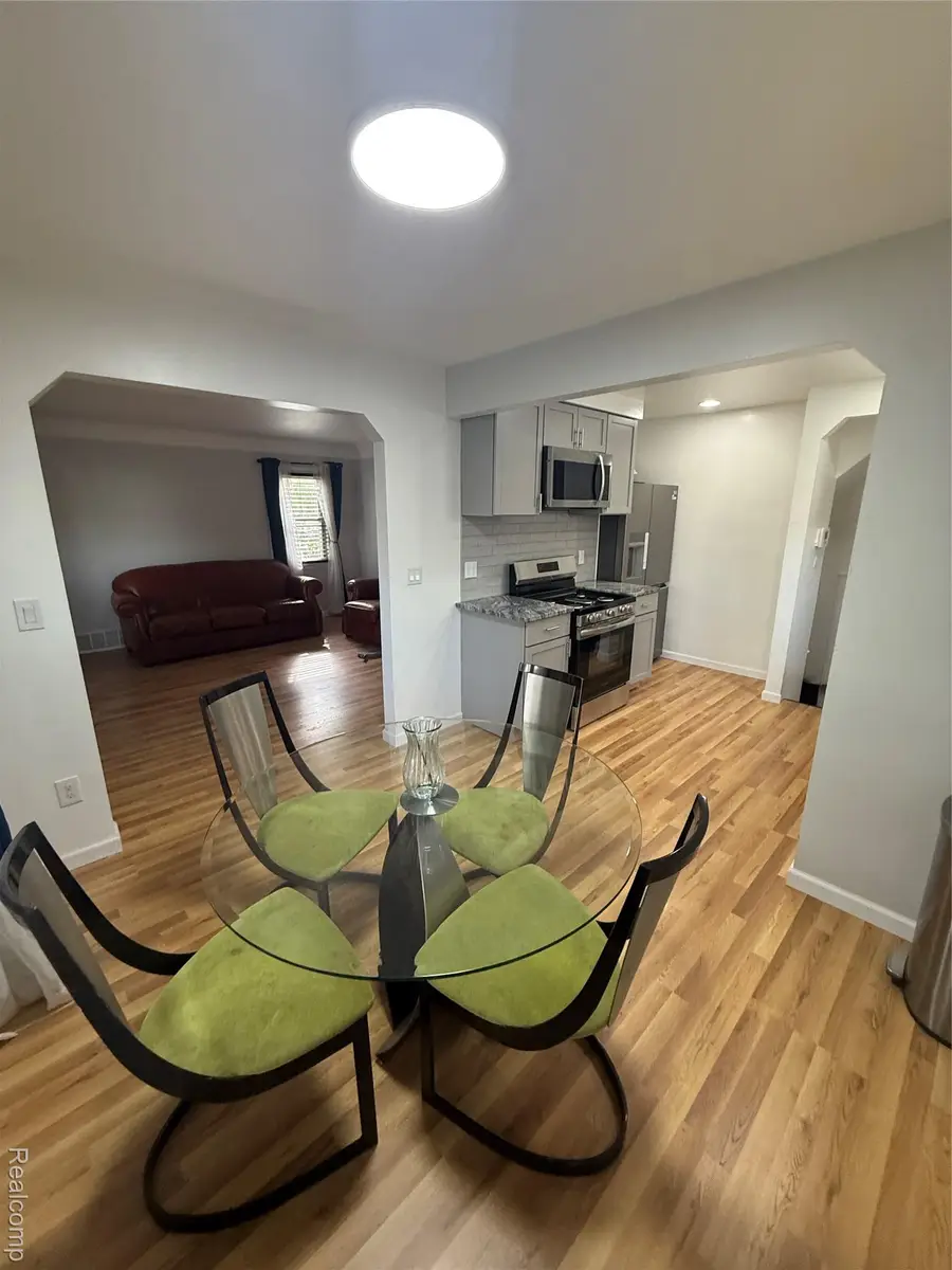 6737 Warwick Street, Detroit, MI 48228 - #3