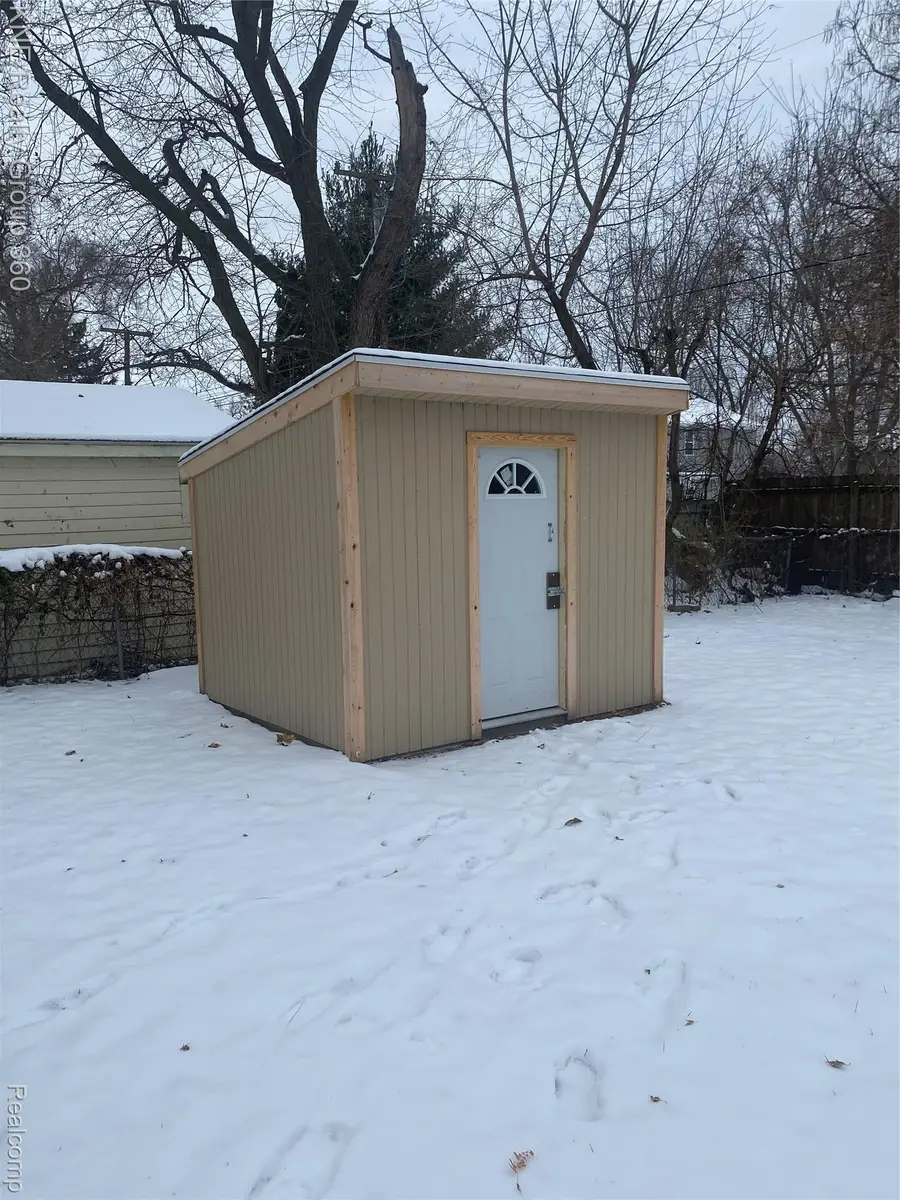 12039 Rockland, Redford, MI 48239 - Image #2