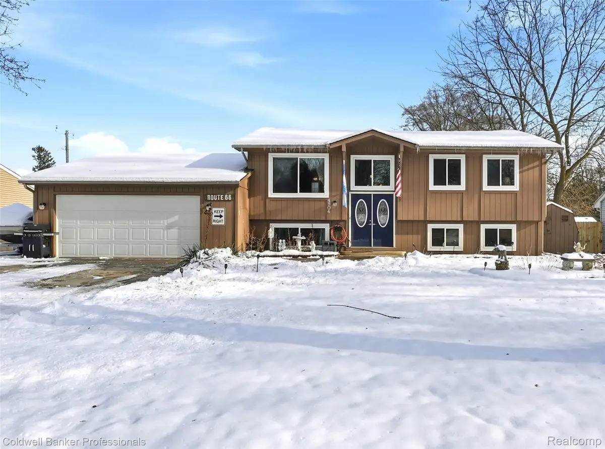 4904 Lake Grove Drive, White Lake, MI 48383 - Image #1
