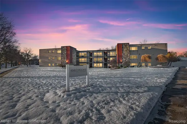 4345 Crooks Road #26, RoyalOak, MI 48073