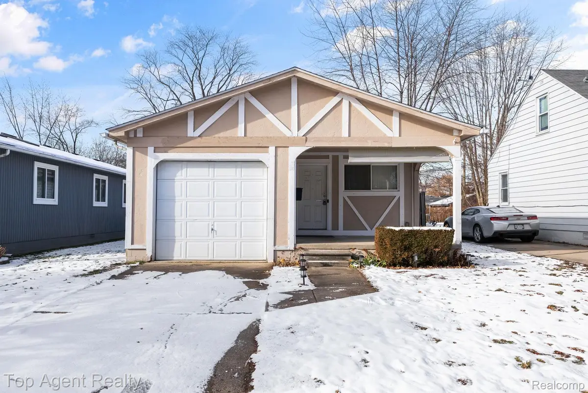 24297 Dale Avenue, Eastpointe, MI 48021 - Image #1