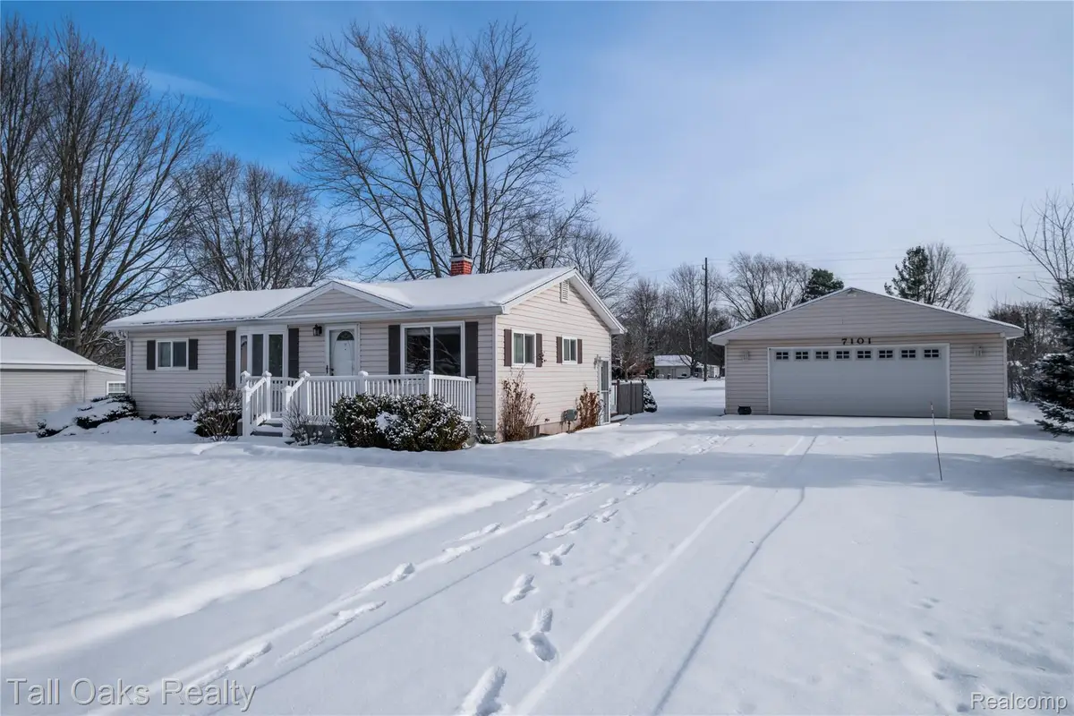 7101 Anna Street, Grand Blanc Charter Township, MI 48439 - Image #1