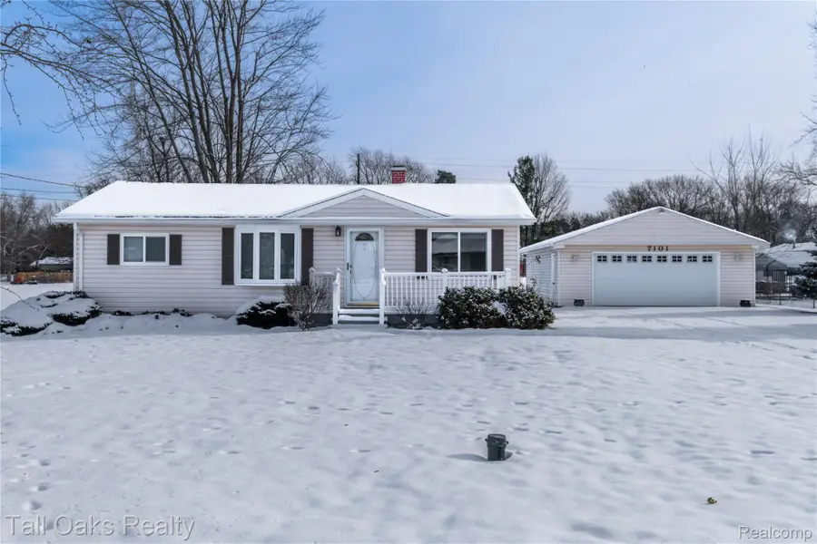 7101 Anna Street, Grand Blanc Charter Township, MI 48439 - Image #2
