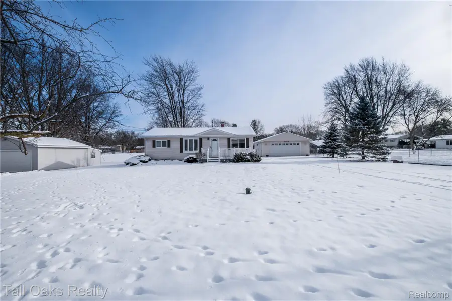 7101 Anna Street, Grand Blanc Charter Township, MI 48439 - Image #3