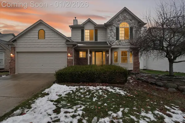 3238 River Meadow Circle, Canton, MI 48188