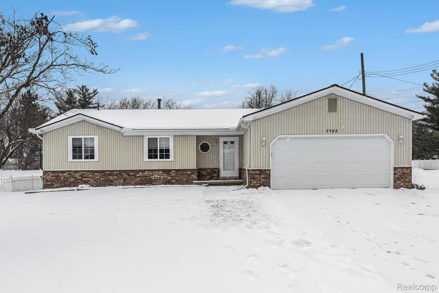 7725 Mary Lou Court, Shelby Charter Township, MI 48317 - #2