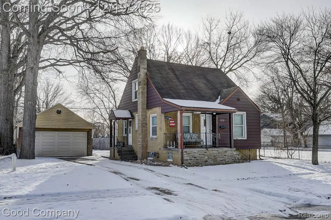 518 E Maxlow Avenue, Hazel Park, MI 48030 - Image #1
