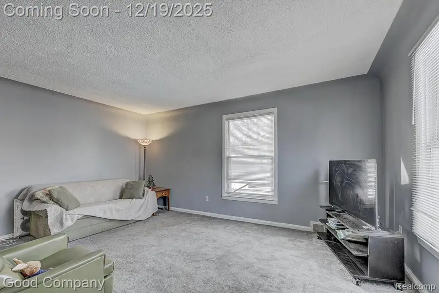 518 E Maxlow Avenue, Hazel Park, MI 48030 - Image #3