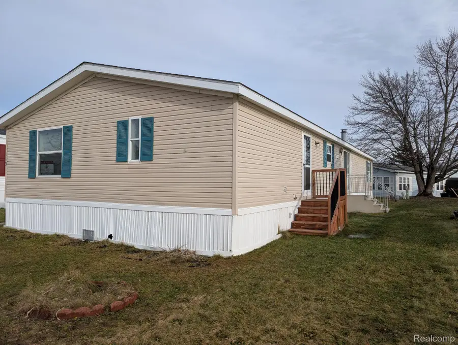 113 Fox Hound Drive, Grand Blanc Charter Township, MI 48439 - Image #3