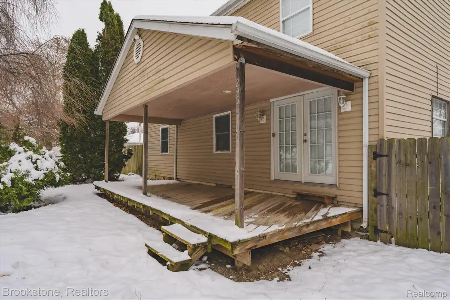 2961 Chrysler Avenue, Waterford, MI 48328 - Image #3