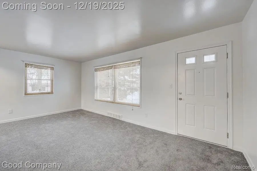 6958 Town Lane, Dearborn Heights, MI 48127 - Image #3