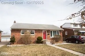 24524 Johnston Avenue, Eastpointe, MI 48021