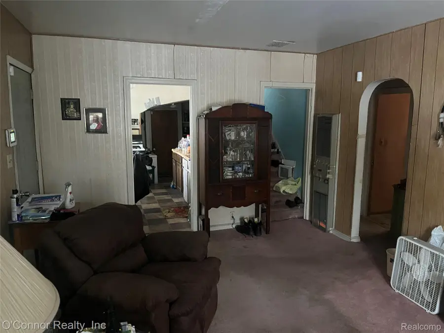 2411 26th Street, Port Huron Charter Township, MI 48060 - Image #2