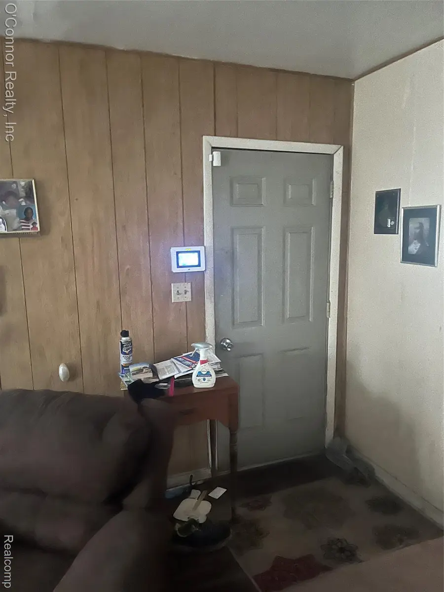 2411 26th Street, Port Huron Charter Township, MI 48060 - Image #3