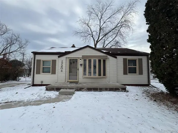 17204 Park Lane, Fraser, MI 48026