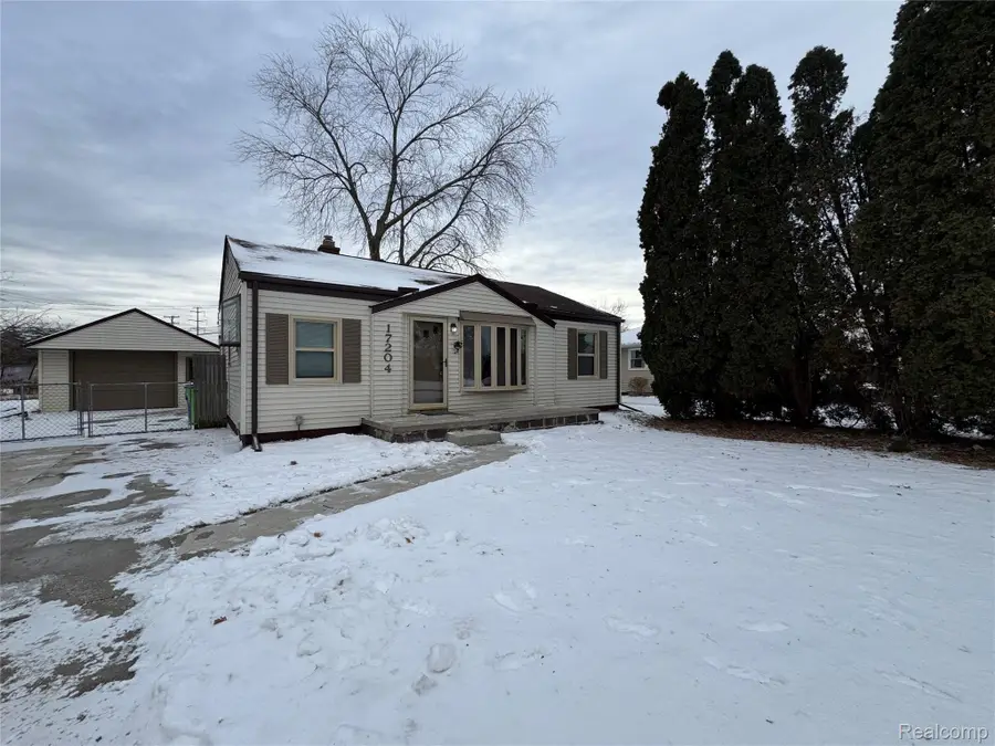 17204 Park Lane, Fraser, MI 48026 - Image #2