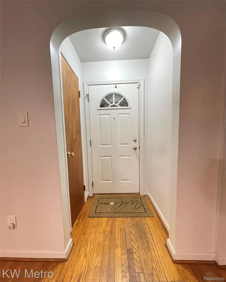 9979 Berwyn, Redford, MI 48239 - Image #3