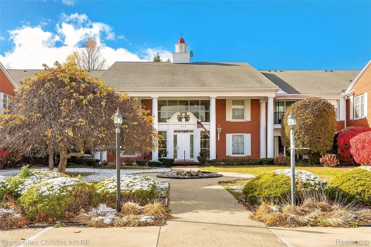 19710 W 13 Mile Road #101, Beverly Hills, MI 48025 - Image #1