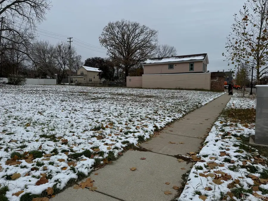 720 S Martin Luther King Jr Dr Street, Jackson, MI 49203 - Image #2