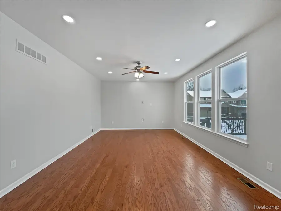 51109 Mayfair Terrace, Novi, MI 48374 - Image #3