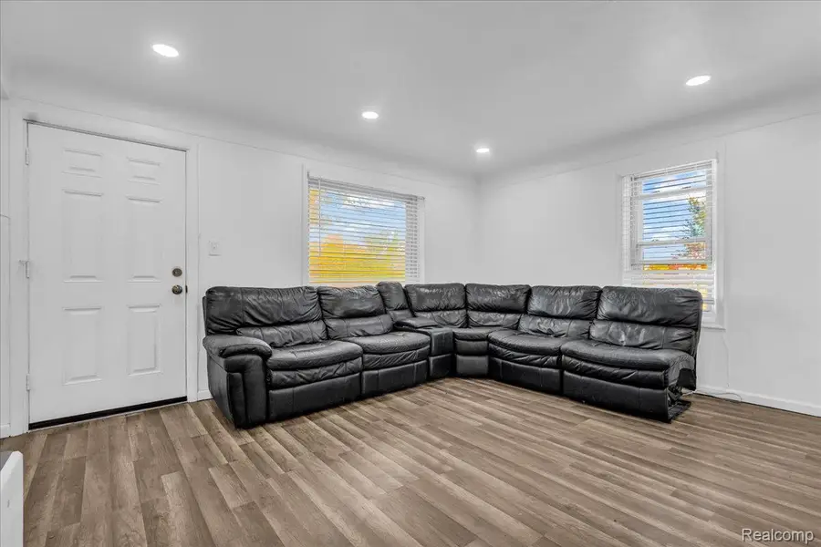 6837 Middlebelt Road, Romulus, MI 48174 - Image #3