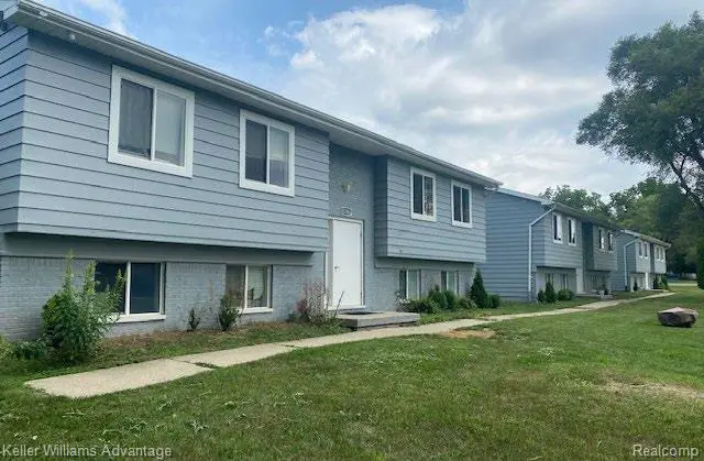 13366 North Rd, Fenton, MI 48430 - Image #2