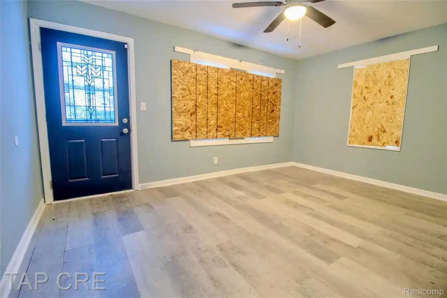 19110 Kingsville Street, Detroit, MI 48225 - Image #2