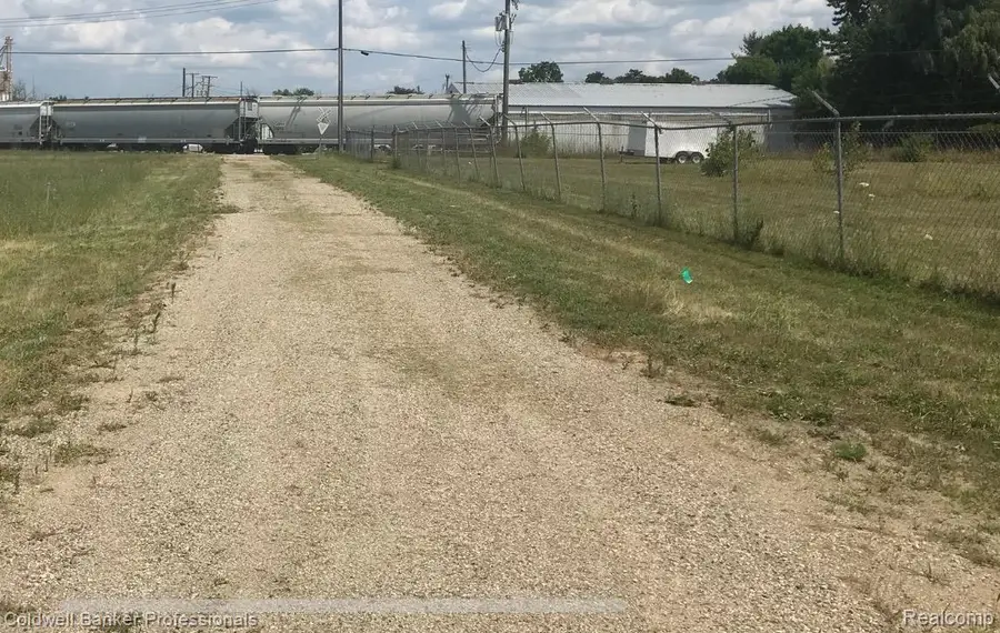 219 James Street, Lapeer, MI 48446 - Image #3