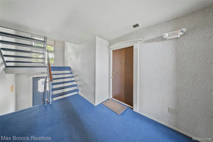 315 Riviera Drive #74, Saint Clair Shores, MI 48080 - Image #3