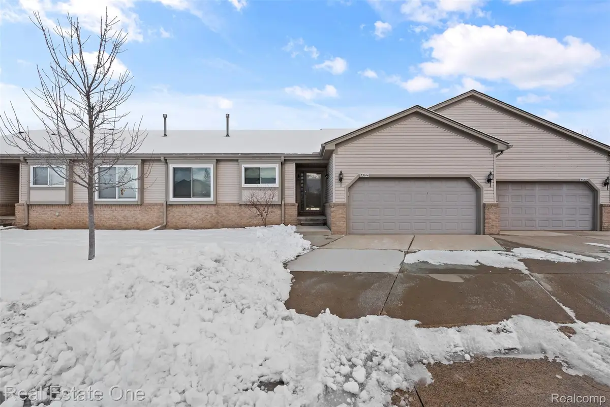 53244 Glen Oak Drive, Chesterfield, MI 48051 - Image #1