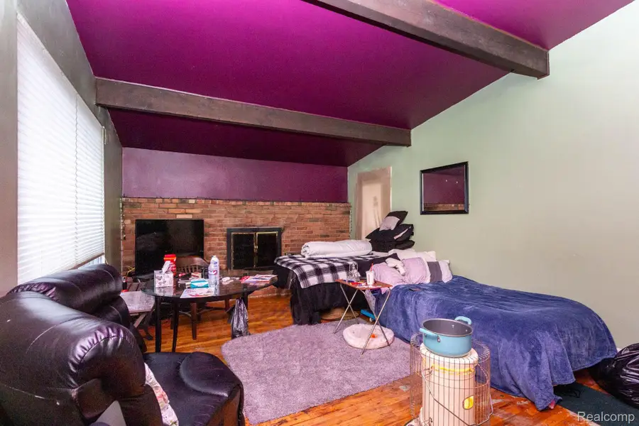 30400 Lisch Street, Gibraltar, MI 48173 - Image #2