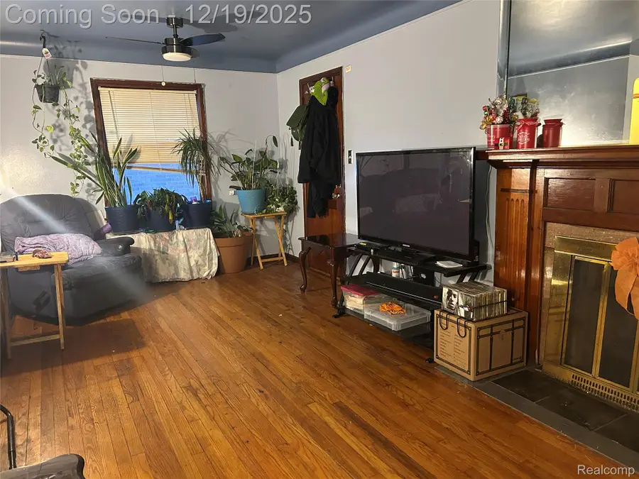 18415 Edinborough Road, Detroit, MI 48219 - Image #2