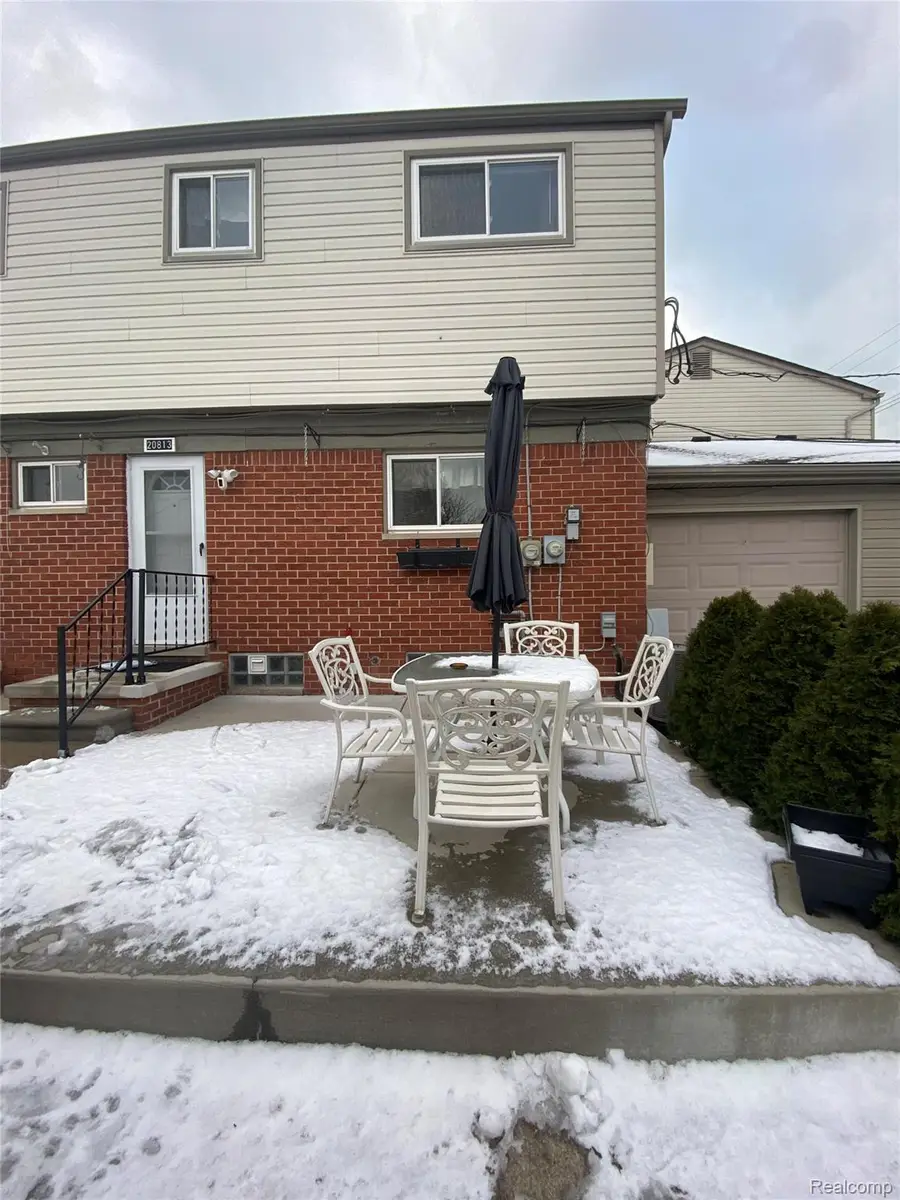 20813 Washington, Roseville, MI 48066 - Image #2