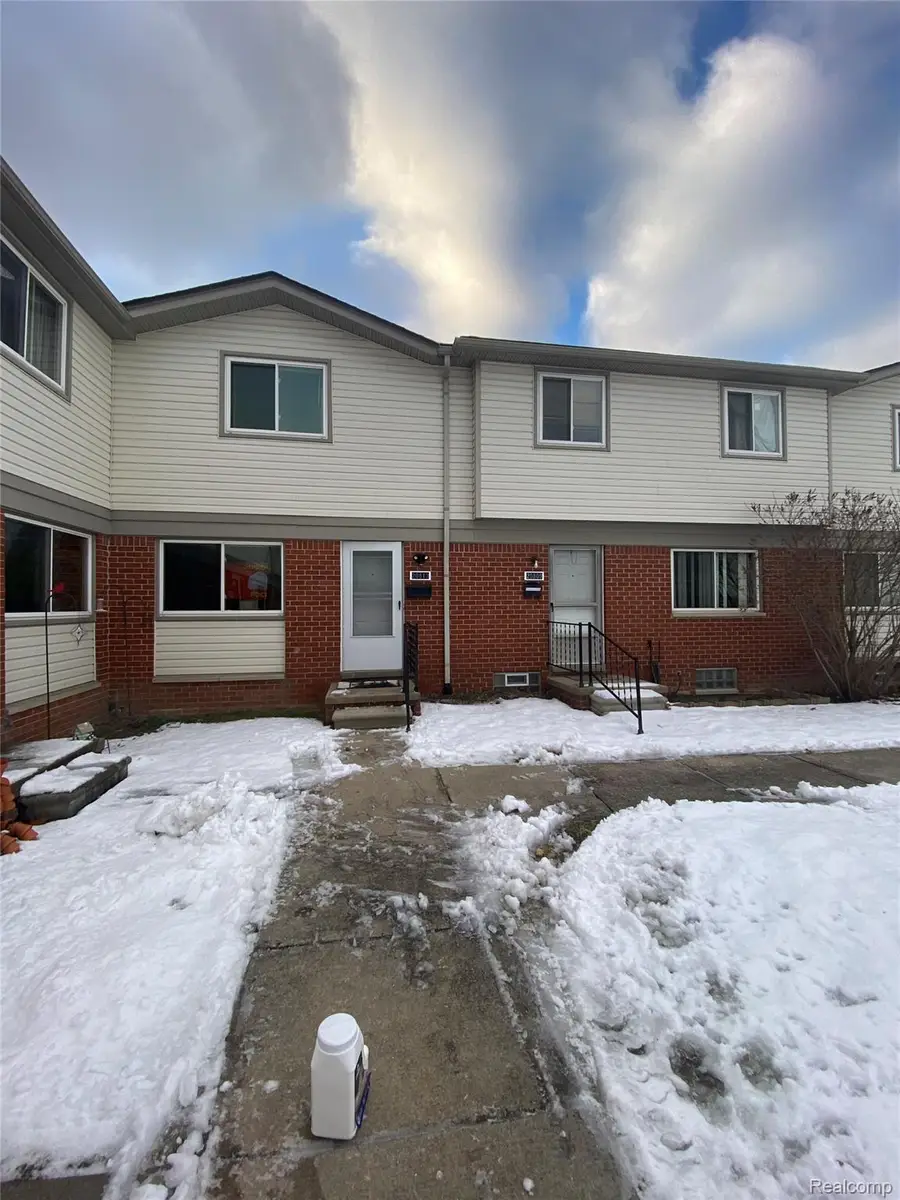 20813 Washington, Roseville, MI 48066 - Image #3