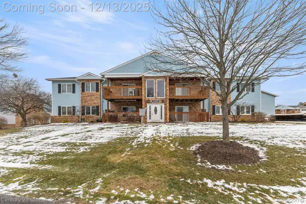 1325 Harbour Boulevard #88, Trenton, MI 48183