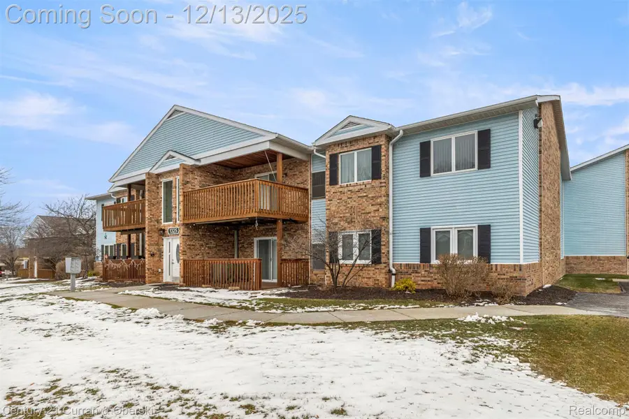 1325 Harbour Boulevard #88, Trenton, MI 48183 - Image #3
