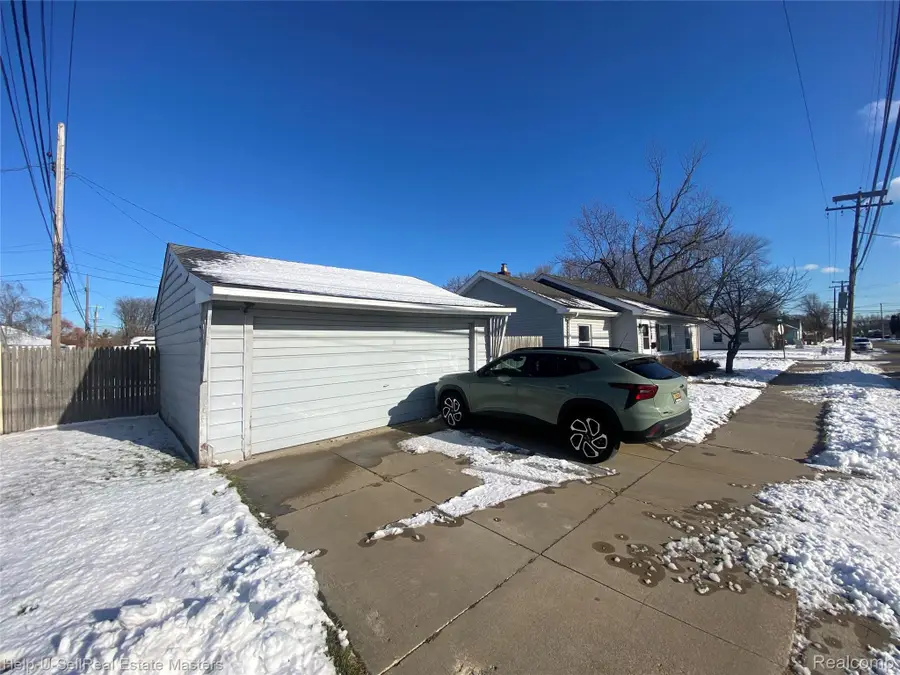 26501 Clancy Street, Roseville, MI 48066 - Image #3