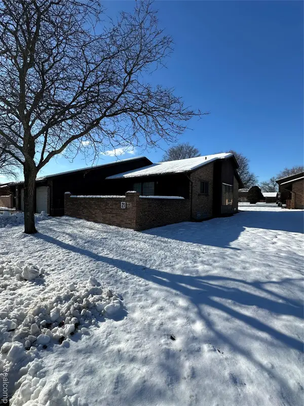 26471 Summerdale Drive #155, Southfield, MI 48033