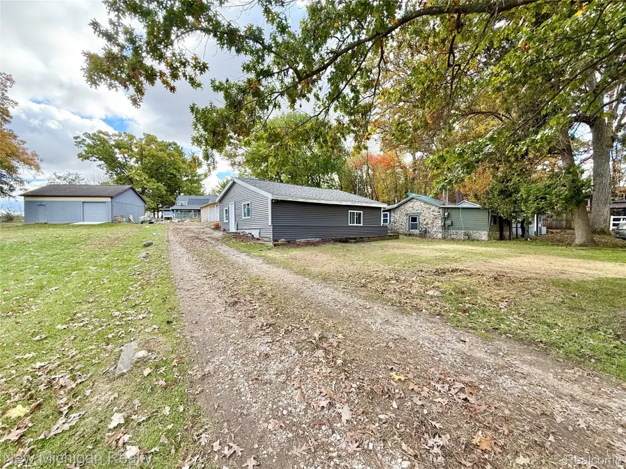 11476 Koth Drive, Linden, MI 48451 - Image #2