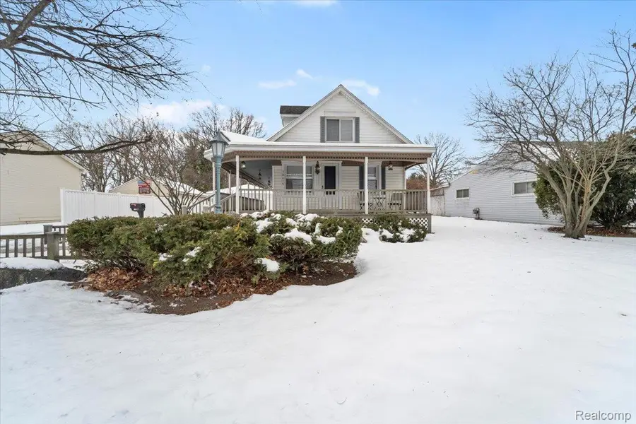 30619 Maplewood Street, Garden City, MI 48135 - Image #2