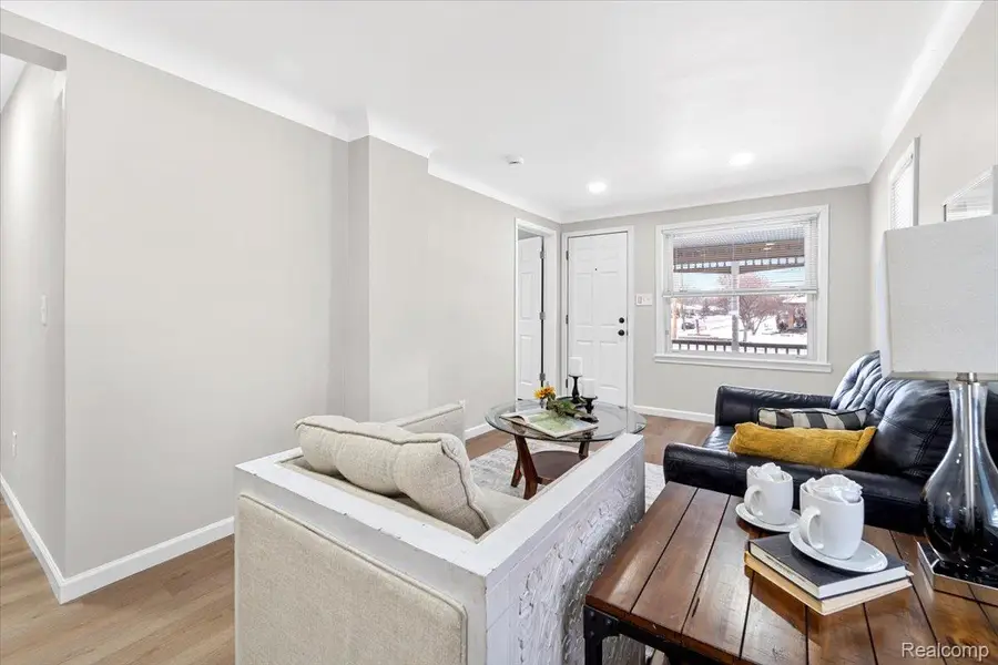 30619 Maplewood Street, Garden City, MI 48135 - Image #3