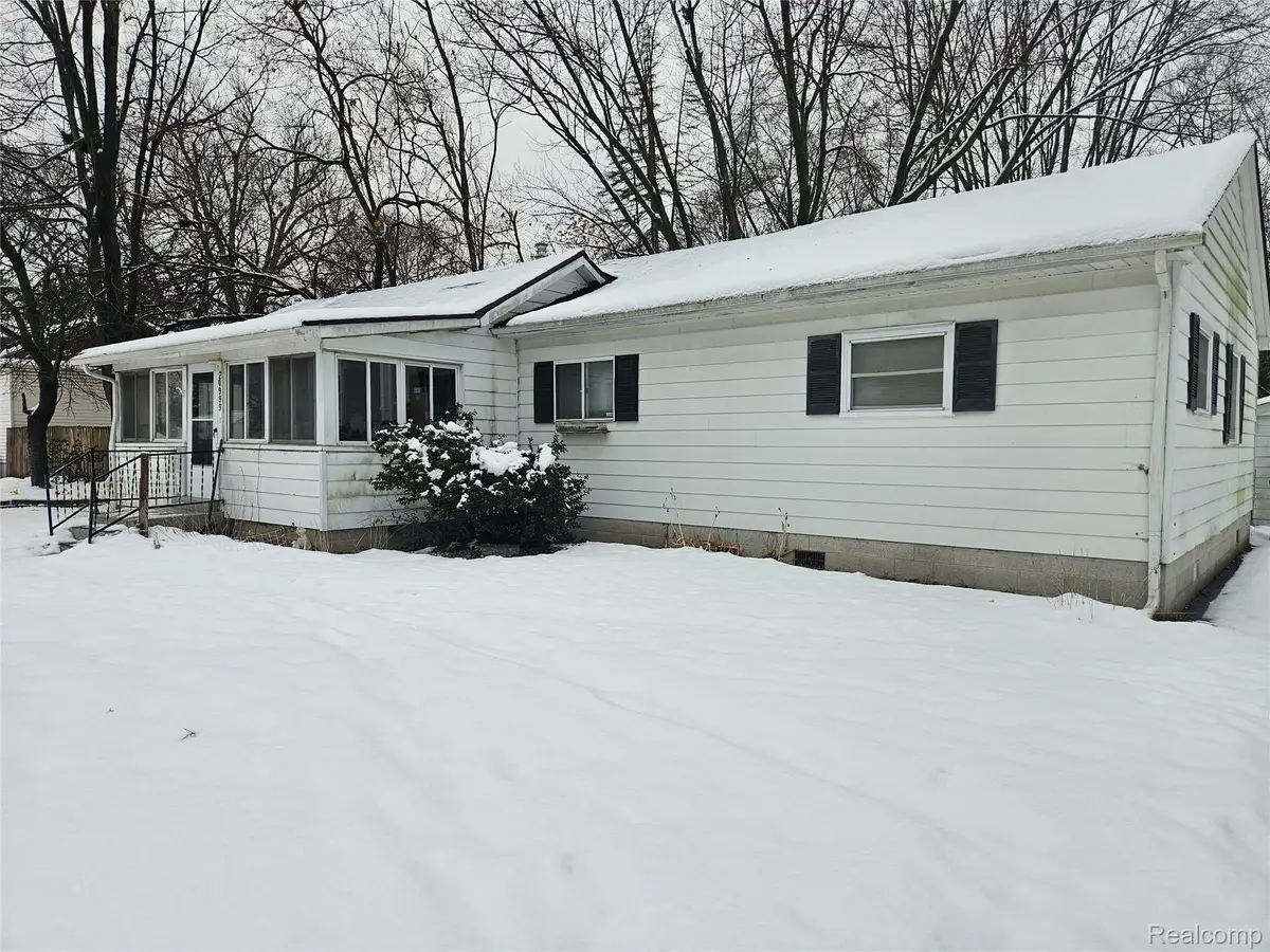 20999 Seminole Street, Southfield, MI 48033 - Image #1