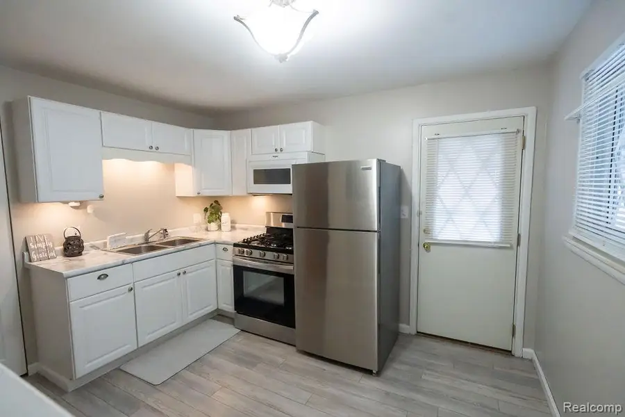 2040 Paris Avenue, Lincoln Park, MI 48146 - Image #3