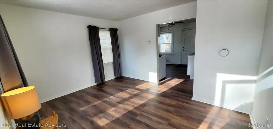 545 E Dallas Avenue, Madison Heights, MI 48071 - Image #3
