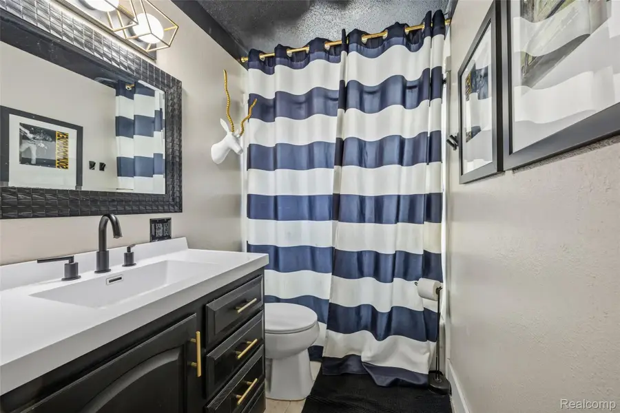 7768 Jackman Road, Temperance, MI 48182 - Image #3