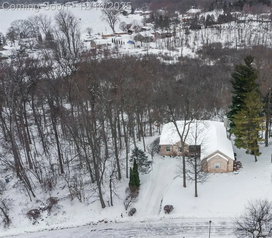 4204 Pavilion Court, Fenton, MI 48430 - Image #3