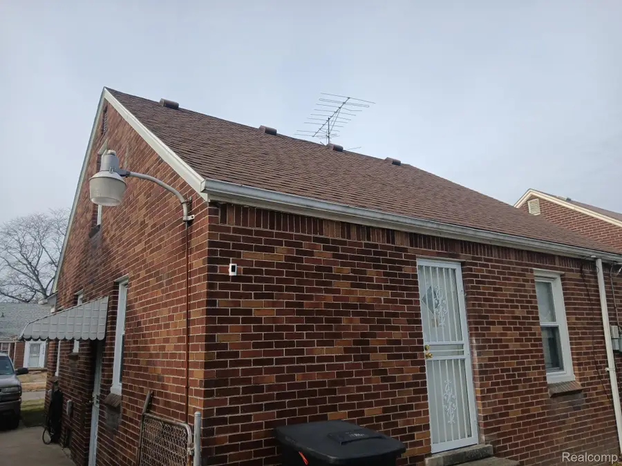 18048 Mansfield Street, Detroit, MI 48235 - Image #2