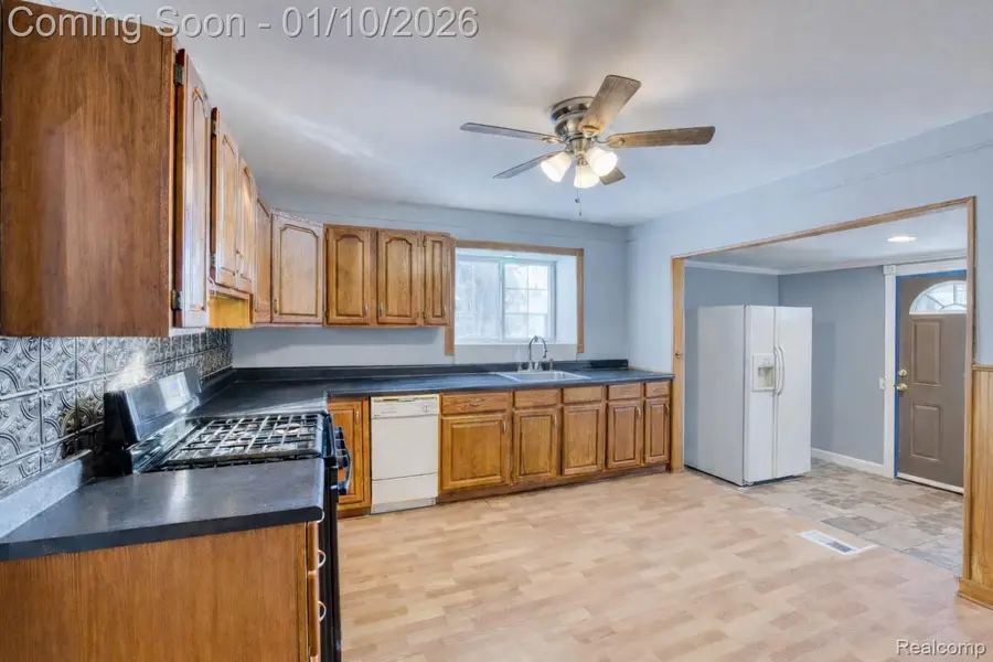 25315 Charles Street, Taylor, MI 48180 - Image #3